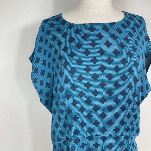 Cabi Short Sleeve Peplum Blouse - Picture 4 of 9